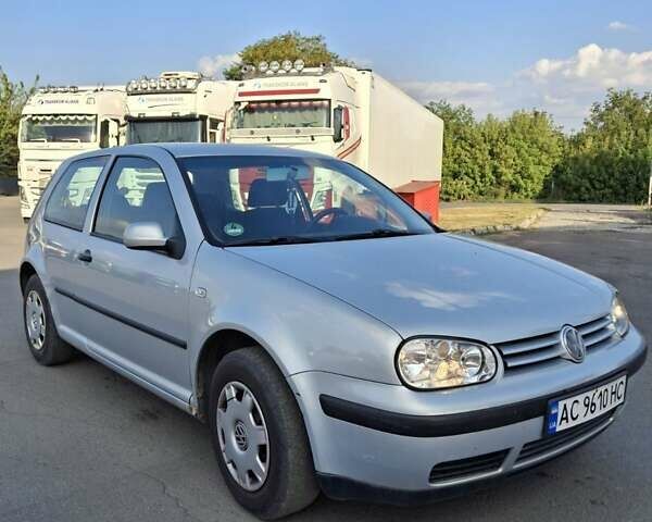 Серый Фольксваген Гольф, объемом двигателя 1.39 л и пробегом 203 тыс. км за 2450 $, фото 5 на Automoto.ua