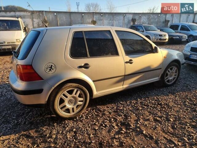 Серый Фольксваген Гольф, объемом двигателя 1.6 л и пробегом 409 тыс. км за 3500 $, фото 7 на Automoto.ua