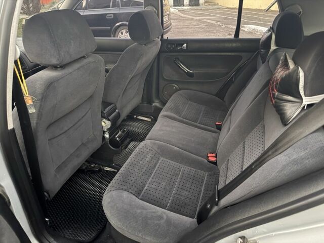 Серый Фольксваген Гольф, объемом двигателя 1.4 л и пробегом 295 тыс. км за 4300 $, фото 2 на Automoto.ua