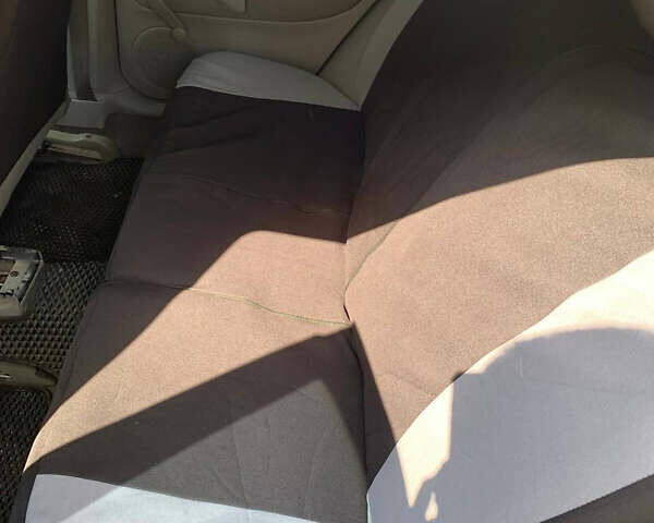 Серый Фольксваген Гольф, объемом двигателя 1.6 л и пробегом 278 тыс. км за 2500 $, фото 8 на Automoto.ua