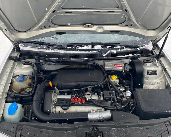 Серый Фольксваген Гольф, объемом двигателя 1.4 л и пробегом 216 тыс. км за 3450 $, фото 4 на Automoto.ua