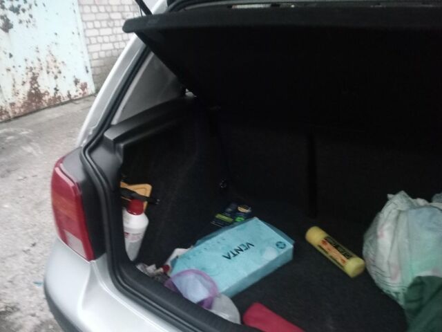 Серый Фольксваген Гольф, объемом двигателя 1.6 л и пробегом 300 тыс. км за 3400 $, фото 11 на Automoto.ua