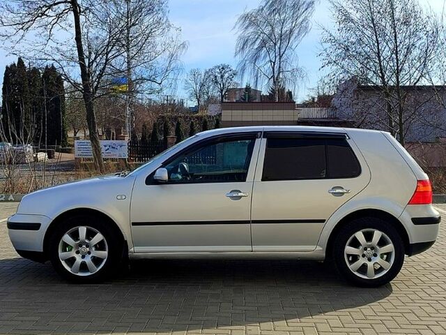 Серый Фольксваген Гольф, объемом двигателя 14 л и пробегом 318 тыс. км за 4100 $, фото 3 на Automoto.ua