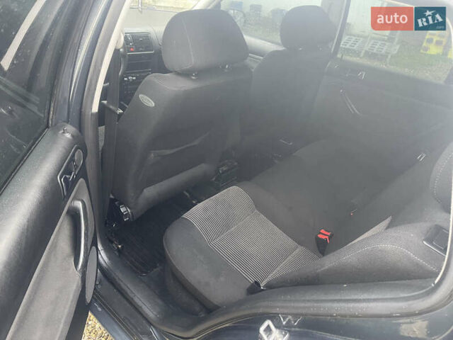 Сірий Фольксваген Гольф, об'ємом двигуна 1.6 л та пробігом 300 тис. км за 3700 $, фото 3 на Automoto.ua