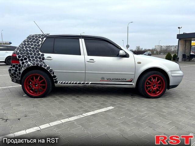 Серый Фольксваген Гольф, объемом двигателя 2.3 л и пробегом 263000 тыс. км за 4800 $, фото 3 на Automoto.ua