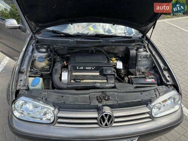 Серый Фольксваген Гольф, объемом двигателя 1.4 л и пробегом 270 тыс. км за 3900 $, фото 19 на Automoto.ua