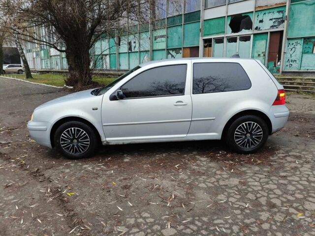 Серый Фольксваген Гольф, объемом двигателя 1.8 л и пробегом 214 тыс. км за 3999 $, фото 3 на Automoto.ua