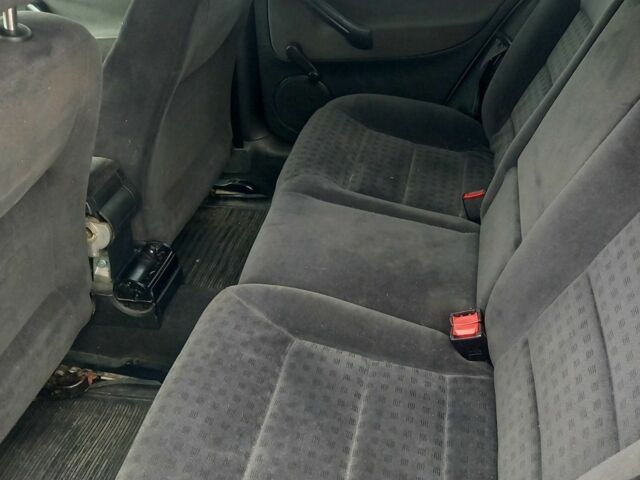 Серый Фольксваген Гольф, объемом двигателя 1.9 л и пробегом 320 тыс. км за 1700 $, фото 5 на Automoto.ua