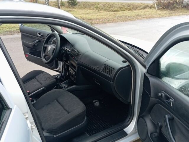 Серый Фольксваген Гольф, объемом двигателя 0 л и пробегом 320 тыс. км за 2100 $, фото 4 на Automoto.ua