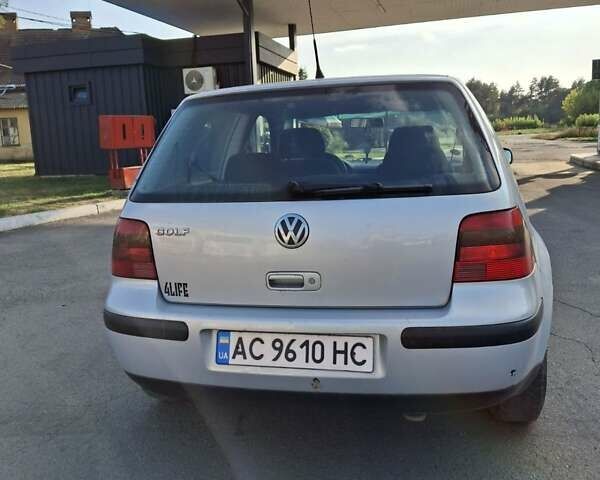 Серый Фольксваген Гольф, объемом двигателя 1.39 л и пробегом 203 тыс. км за 2450 $, фото 4 на Automoto.ua