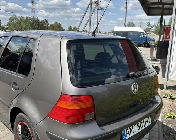 Серый Фольксваген Гольф, объемом двигателя 1.4 л и пробегом 270 тыс. км за 3900 $, фото 4 на Automoto.ua