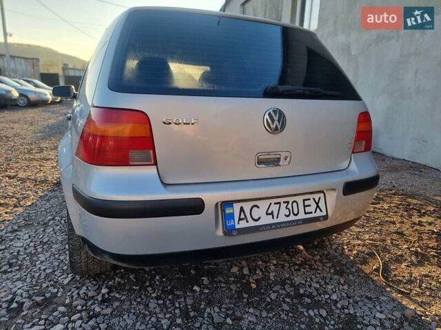 Серый Фольксваген Гольф, объемом двигателя 1.6 л и пробегом 409 тыс. км за 3500 $, фото 4 на Automoto.ua