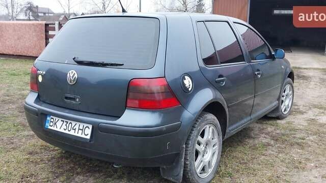 Серый Фольксваген Гольф, объемом двигателя 1.39 л и пробегом 238 тыс. км за 3500 $, фото 3 на Automoto.ua