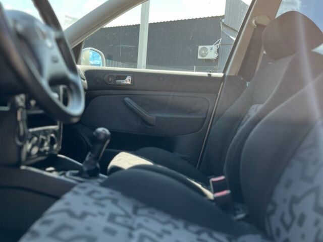 Сірий Фольксваген Гольф, об'ємом двигуна 1.4 л та пробігом 190 тис. км за 1399 $, фото 7 на Automoto.ua