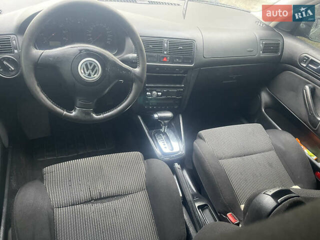 Сірий Фольксваген Гольф, об'ємом двигуна 1.6 л та пробігом 300 тис. км за 3700 $, фото 2 на Automoto.ua