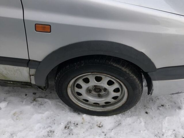 Сірий Фольксваген Гольф, об'ємом двигуна 1.6 л та пробігом 300 тис. км за 800 $, фото 1 на Automoto.ua