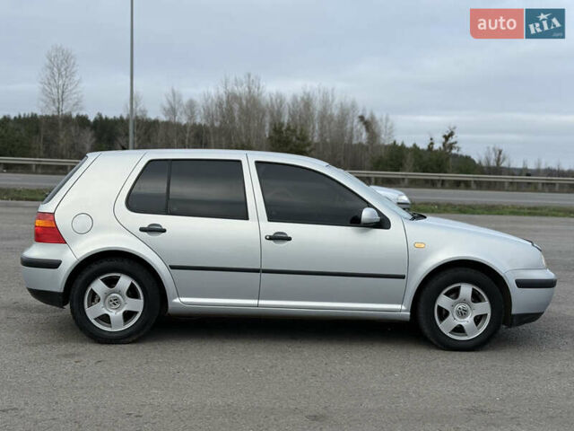 Серый Фольксваген Гольф, объемом двигателя 1.6 л и пробегом 300 тыс. км за 5200 $, фото 15 на Automoto.ua