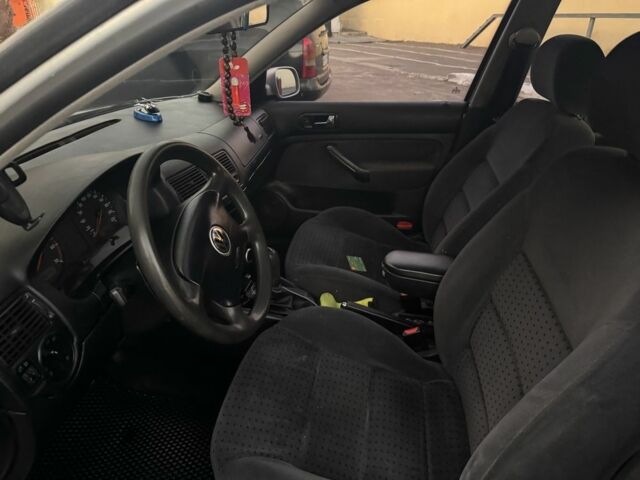 Серый Фольксваген Гольф, объемом двигателя 1.4 л и пробегом 295 тыс. км за 4300 $, фото 3 на Automoto.ua