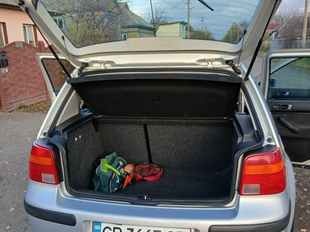 Серый Фольксваген Гольф, объемом двигателя 1.6 л и пробегом 185 тыс. км за 5200 $, фото 12 на Automoto.ua