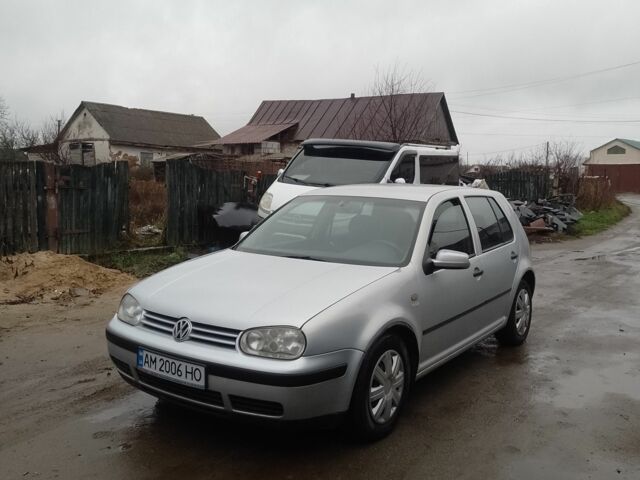 Серый Фольксваген Гольф, объемом двигателя 1.6 л и пробегом 290 тыс. км за 3000 $, фото 7 на Automoto.ua