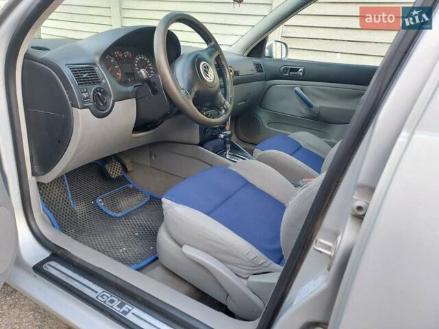 Сірий Фольксваген Гольф, об'ємом двигуна 1.6 л та пробігом 256 тис. км за 4200 $, фото 6 на Automoto.ua