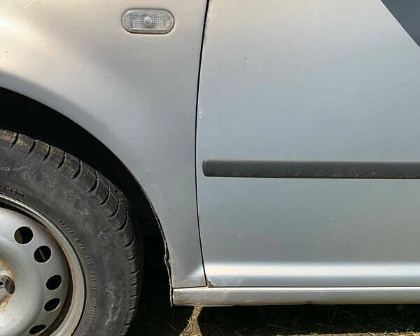 Серый Фольксваген Гольф, объемом двигателя 1.6 л и пробегом 278 тыс. км за 2500 $, фото 4 на Automoto.ua