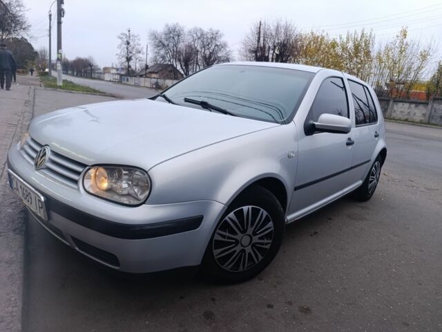 Серый Фольксваген Гольф, объемом двигателя 1.6 л и пробегом 250 тыс. км за 2850 $, фото 1 на Automoto.ua