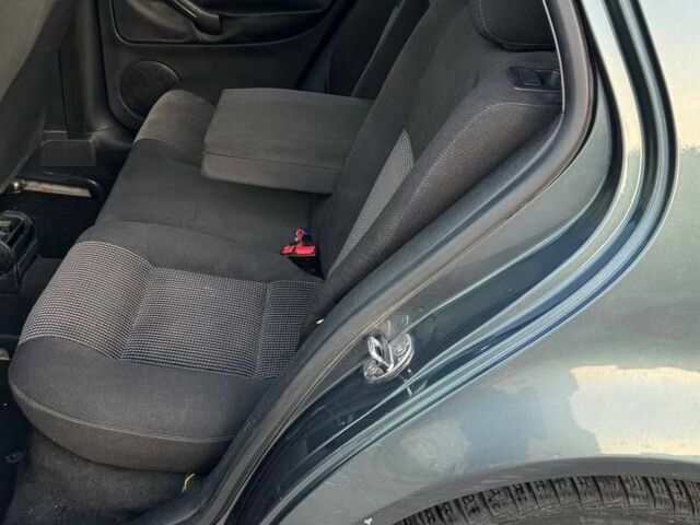 Серый Фольксваген Гольф, объемом двигателя 1.9 л и пробегом 400 тыс. км за 3400 $, фото 8 на Automoto.ua