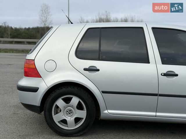 Серый Фольксваген Гольф, объемом двигателя 1.6 л и пробегом 300 тыс. км за 5200 $, фото 16 на Automoto.ua