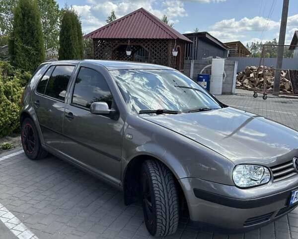 Серый Фольксваген Гольф, объемом двигателя 1.4 л и пробегом 270 тыс. км за 3900 $, фото 12 на Automoto.ua