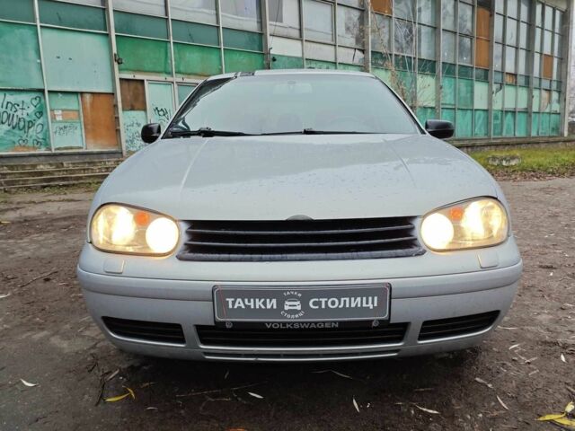 Серый Фольксваген Гольф, объемом двигателя 1.8 л и пробегом 214 тыс. км за 3999 $, фото 1 на Automoto.ua