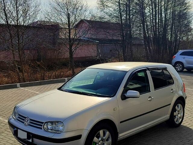 Серый Фольксваген Гольф, объемом двигателя 14 л и пробегом 318 тыс. км за 4100 $, фото 2 на Automoto.ua