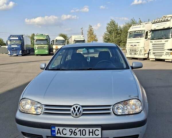 Серый Фольксваген Гольф, объемом двигателя 1.39 л и пробегом 203 тыс. км за 2450 $, фото 11 на Automoto.ua