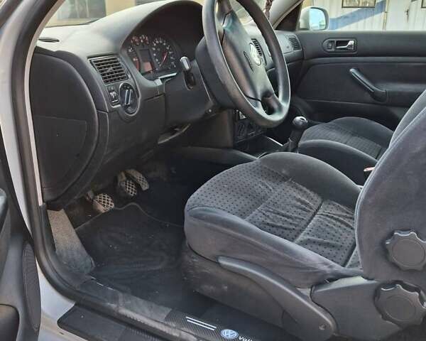 Серый Фольксваген Гольф, объемом двигателя 1.39 л и пробегом 203 тыс. км за 2450 $, фото 6 на Automoto.ua