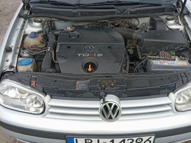 Серый Фольксваген Гольф, объемом двигателя 0 л и пробегом 320 тыс. км за 2100 $, фото 7 на Automoto.ua