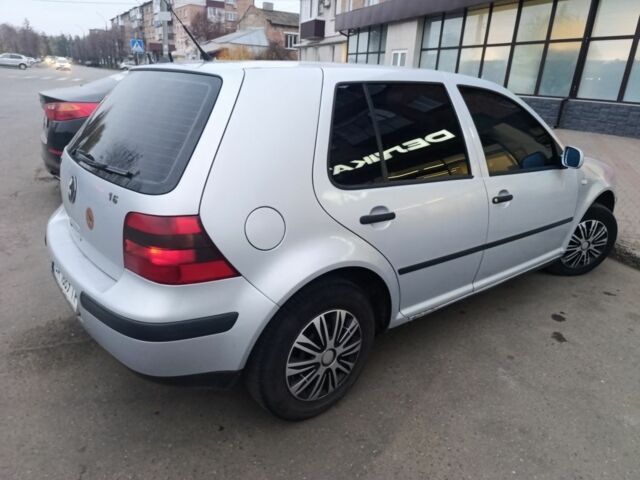 Серый Фольксваген Гольф, объемом двигателя 1.6 л и пробегом 250 тыс. км за 2850 $, фото 2 на Automoto.ua