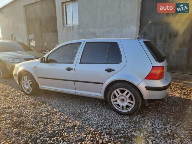 Серый Фольксваген Гольф, объемом двигателя 1.6 л и пробегом 409 тыс. км за 3500 $, фото 2 на Automoto.ua