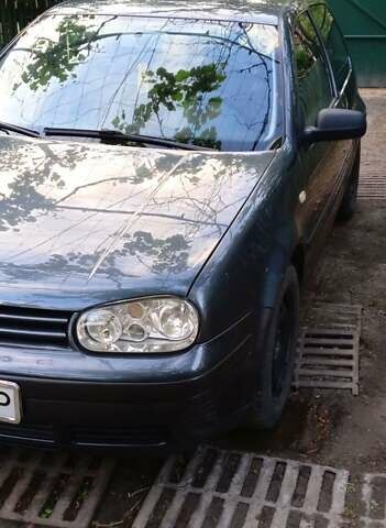 Серый Фольксваген Гольф, объемом двигателя 1.39 л и пробегом 180 тыс. км за 3300 $, фото 2 на Automoto.ua