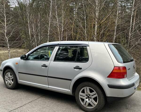 Серый Фольксваген Гольф, объемом двигателя 1.6 л и пробегом 156 тыс. км за 4500 $, фото 1 на Automoto.ua