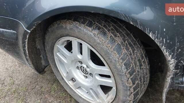 Серый Фольксваген Гольф, объемом двигателя 1.39 л и пробегом 238 тыс. км за 3500 $, фото 5 на Automoto.ua