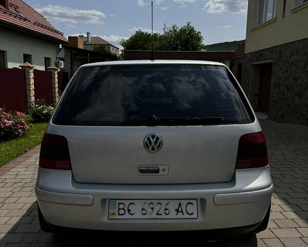 Фольксваген Гольф 2000 в Львове на Automoto.ua Серый Фольксваген Гольф, объемом двигателя 1.6 л и пробегом 180 тыс. км за 4500 $, фото 3 на Automoto.ua