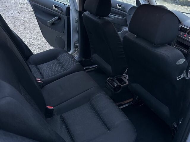 Серый Фольксваген Гольф, объемом двигателя 1.9 л и пробегом 260 тыс. км за 4200 $, фото 13 на Automoto.ua