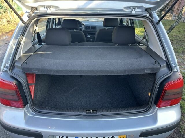 Серый Фольксваген Гольф, объемом двигателя 1.6 л и пробегом 154 тыс. км за 4699 $, фото 20 на Automoto.ua