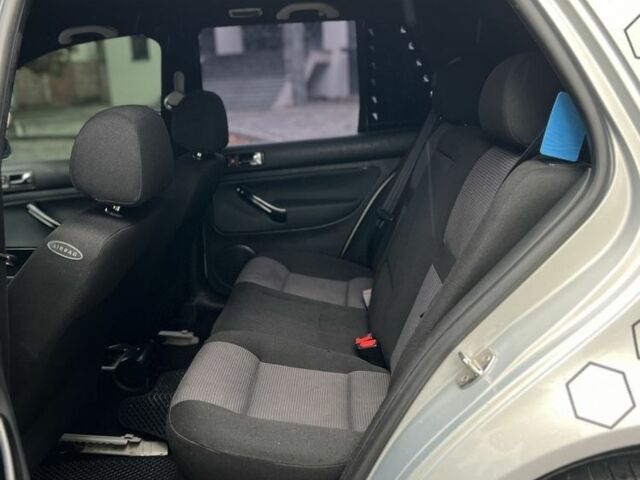 Серый Фольксваген Гольф, объемом двигателя 1.6 л и пробегом 263 тыс. км за 4000 $, фото 10 на Automoto.ua