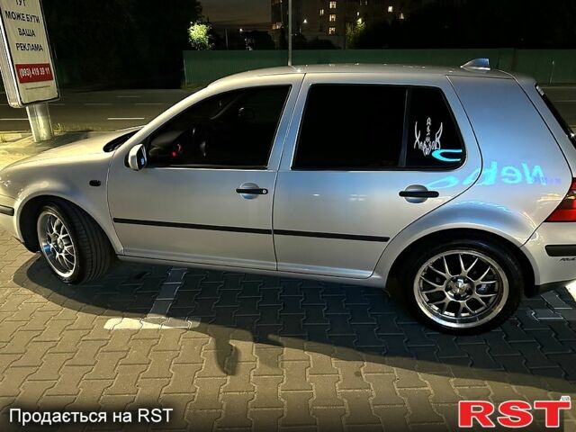 Серый Фольксваген Гольф, объемом двигателя 1.6 л и пробегом 307 тыс. км за 4800 $, фото 1 на Automoto.ua