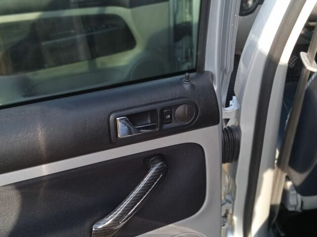 Сірий Фольксваген Гольф, об'ємом двигуна 1.4 л та пробігом 320 тис. км за 3400 $, фото 3 на Automoto.ua