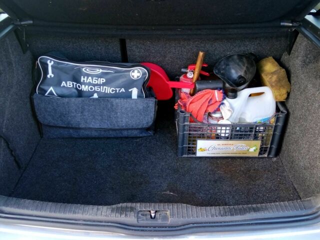 Серый Фольксваген Гольф, объемом двигателя 1.4 л и пробегом 234 тыс. км за 3850 $, фото 19 на Automoto.ua