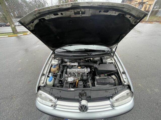 Серый Фольксваген Гольф, объемом двигателя 1.9 л и пробегом 300 тыс. км за 1700 $, фото 9 на Automoto.ua