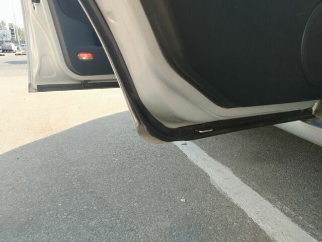 Серый Фольксваген Гольф, объемом двигателя 1.6 л и пробегом 227 тыс. км за 4500 $, фото 9 на Automoto.ua