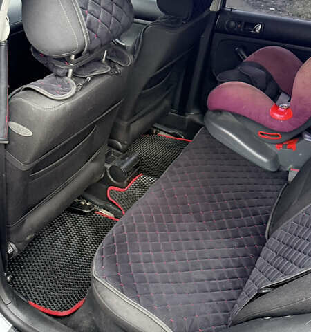 Серый Фольксваген Гольф, объемом двигателя 1.6 л и пробегом 318 тыс. км за 4900 $, фото 19 на Automoto.ua